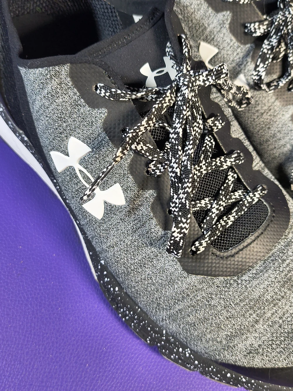 Women's Under Armour Charged Escape Shoes sz 11
